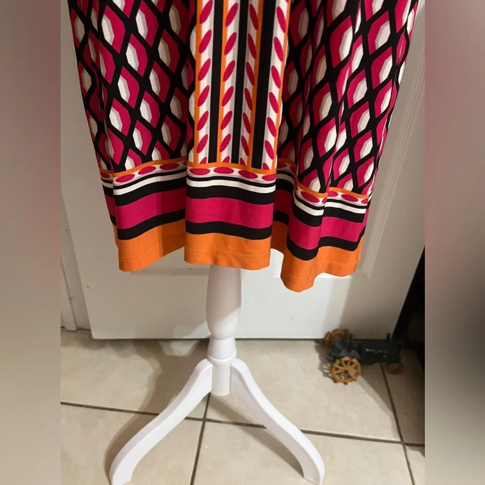 (26) Calvin Klein Geometric Patterned Dress - Red and Orange
